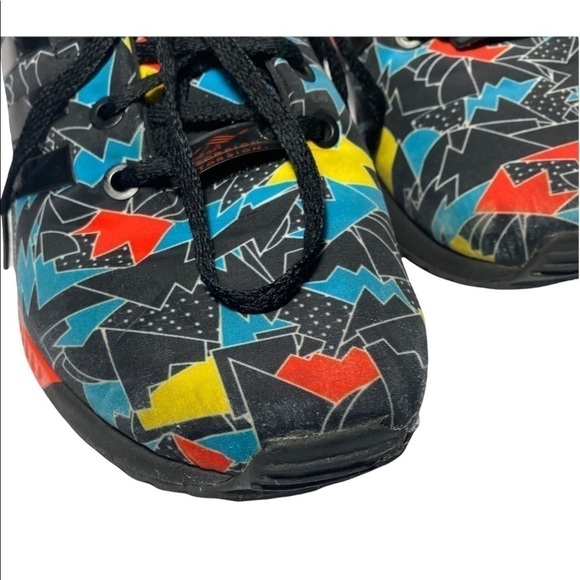 𝅺adidas Color Block sneakers: black, red, yellow, and blue. Size 6 - Picture 5 of 9